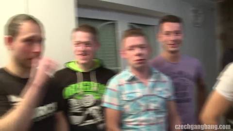 French Bukkake que ce grosse salope aime