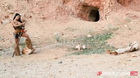 Au milieu des grottes préhistoriques il y avait une fellation