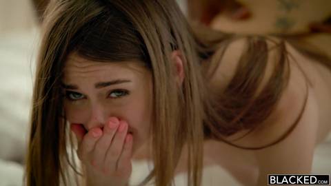 Le sexe anal est plus savoureux avec un black