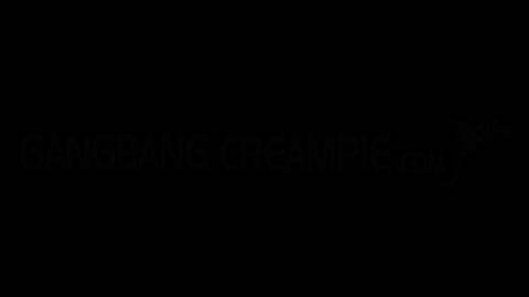 Kasey Miller dans un gangbang crémeux