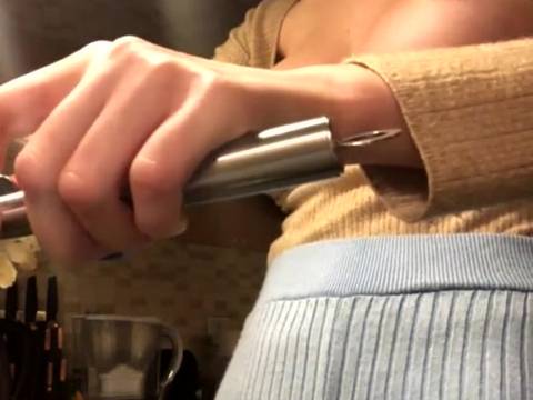 Amateur porno teen montre ses seins